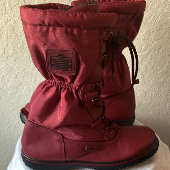 Coach: Sage (A9177) Red Winter Boots- 8 - Picture 3 of 16